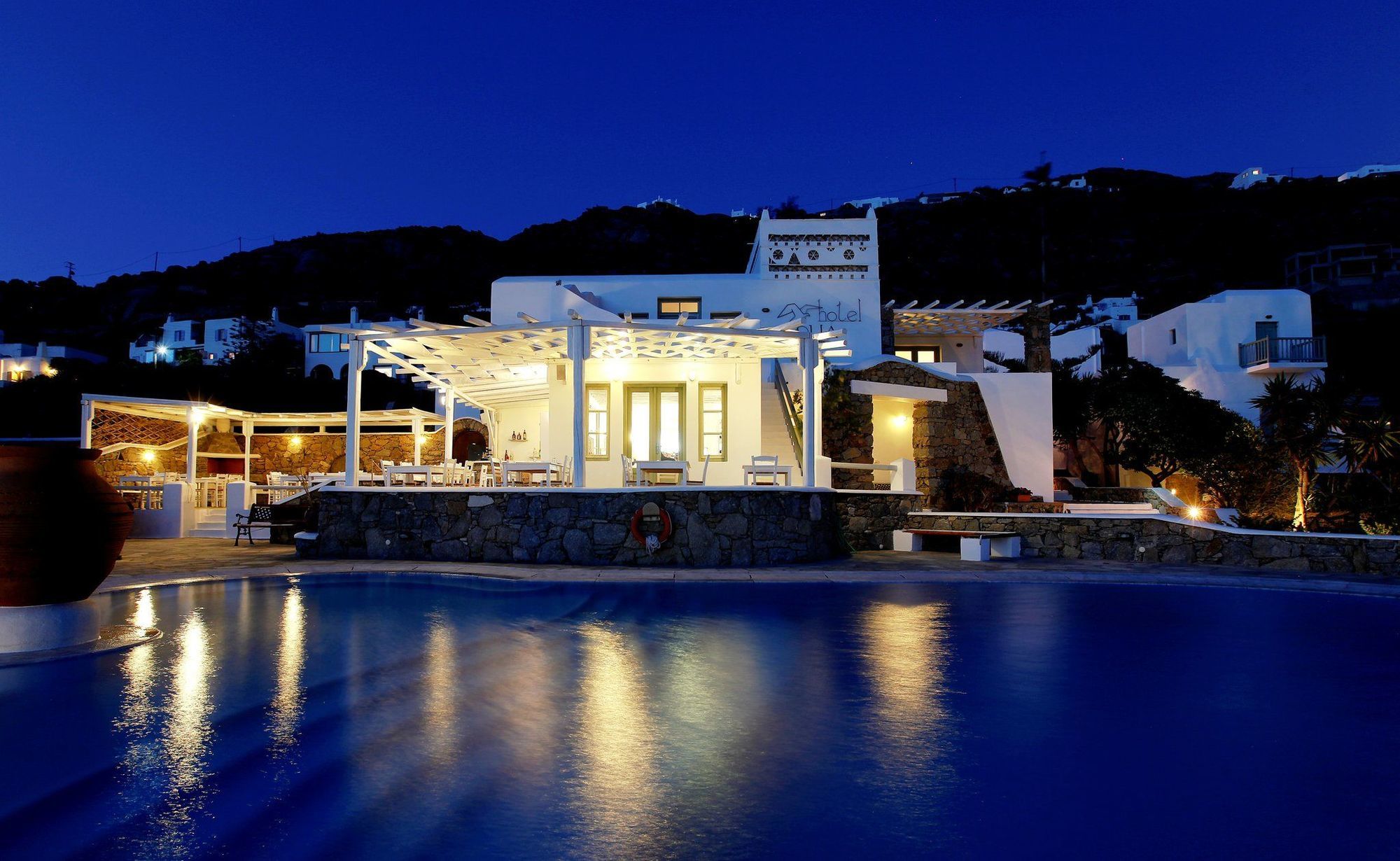 Olia Hotel Tourlos Eksteriør billede