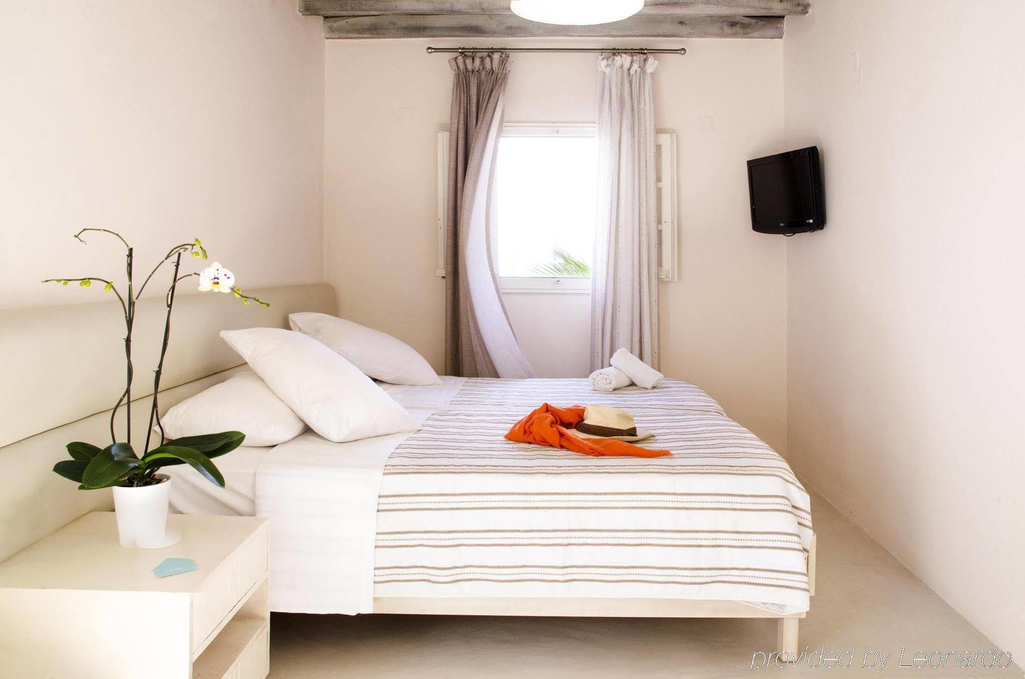 Olia Hotel Tourlos Eksteriør billede